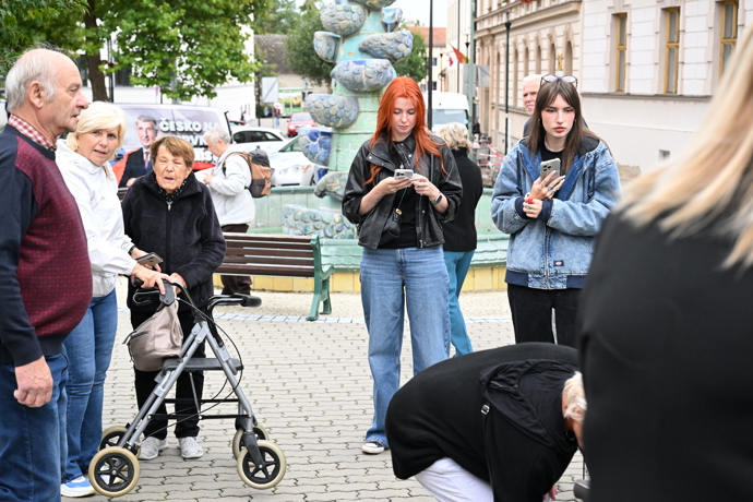 FOTO: Aneta Zicklerová a Viktorie Kalivodová. – stránka 40