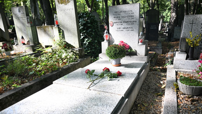 FOTO: Důstojné místo posledního odpočinku herce Jiřího Krampola
