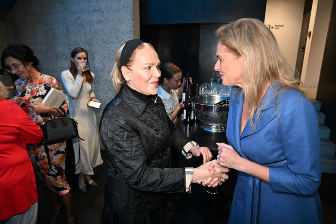 FOTO: Světlana Witowská a Dagmar Havlová. – stránka 30