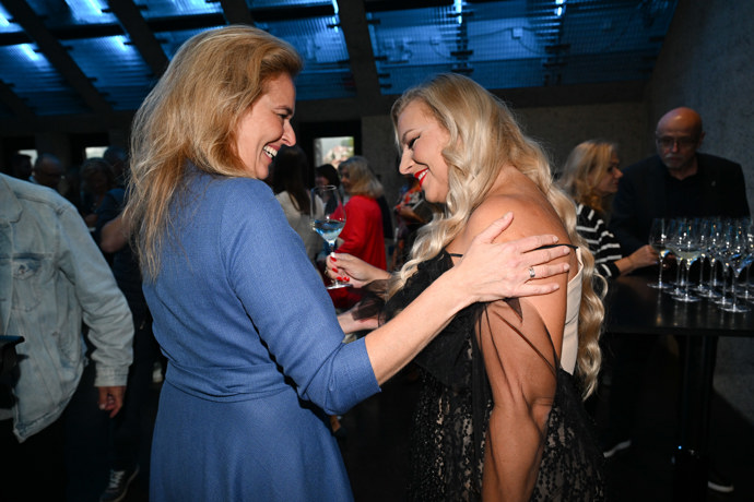 FOTO: Světlana se věnovala všem hostům. – stránka 13