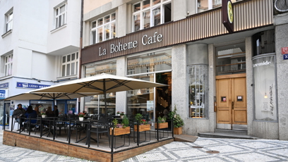 FOTO: Kavárna La Bohème Café se objevuje v nové knize Dana Browna.