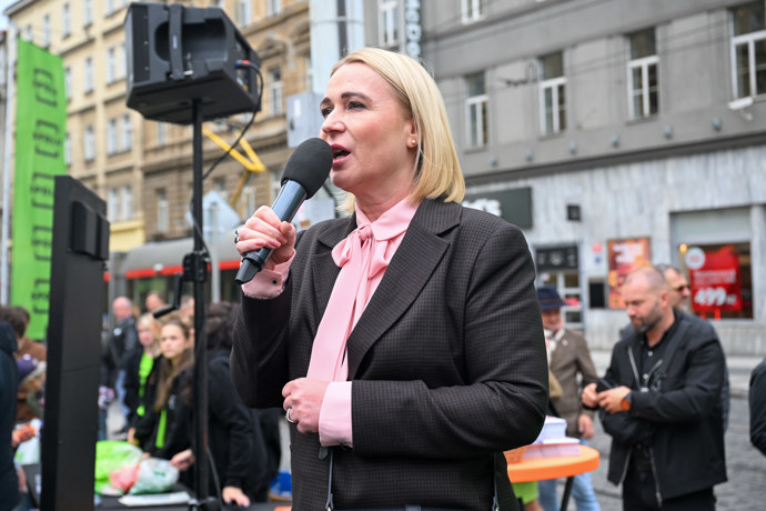 FOTO: Jana Černochová vystoupila na akci Spolu. – stránka 9