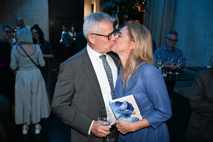 FOTO: Světlana Witowská s partnerem. – stránka 22