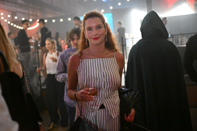 FOTO: Denisa Nesvačilová si užívala atmosféru akce. – stránka 21