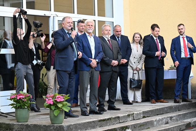 FOTO: Petr Pavel na zahájení nového školního roku. – stránka 18