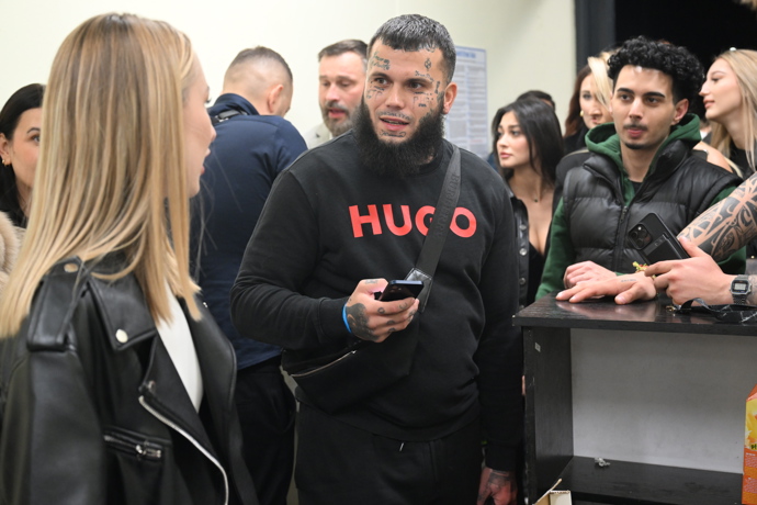 FOTO: Leo Beránek dorazil do pardubické Eneteria areny. – stránka 37