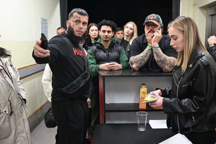 FOTO: Leo Beránek dorazil do pardubické Eneteria areny. – stránka 34