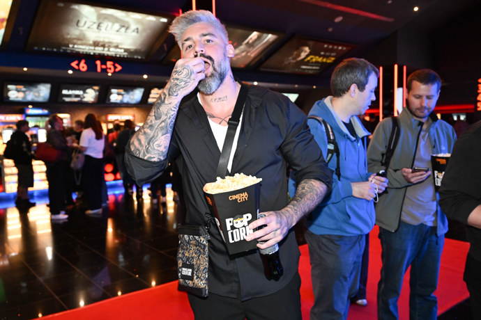 FOTO: Pepa Kůrka na premiéře filmu Jedna bitva za druhou. – stránka 7