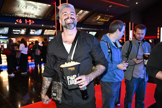 FOTO: Pepa Kůrka na premiéře filmu Jedna bitva za druhou. – stránka 6