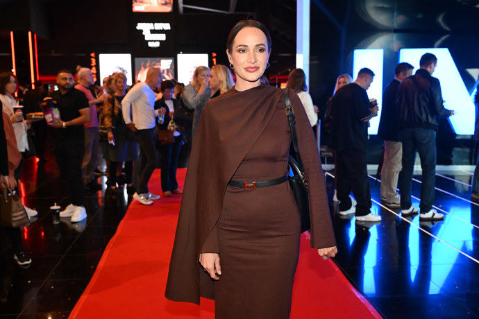 FOTO: Karolína Krézlová na premiéře filmu Jedna bitva za druhou. – stránka 6