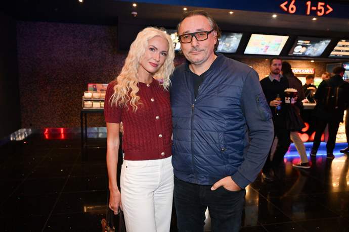 FOTO: Marian Vojtko dorazil v dobré náladě. – stránka 2