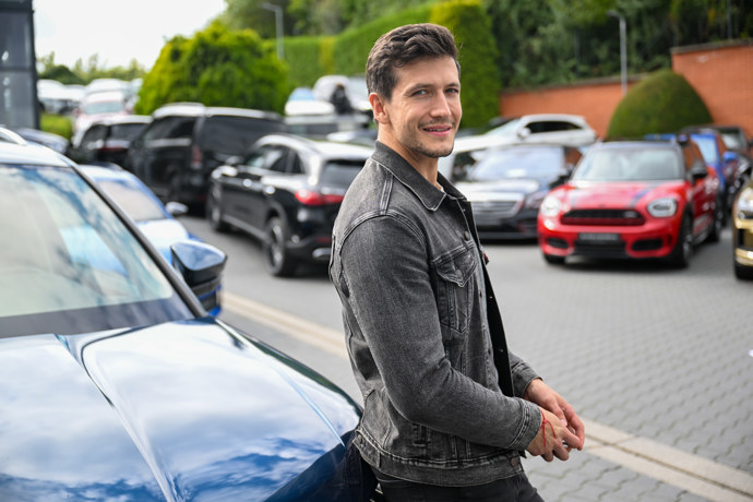 FOTO: Jan Solfronk stále smutní po Sabině. – stránka 13