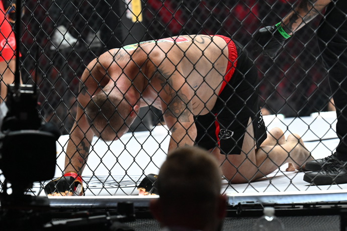 FOTO: Martin Kocián šel do klece nemocný. – stránka 32