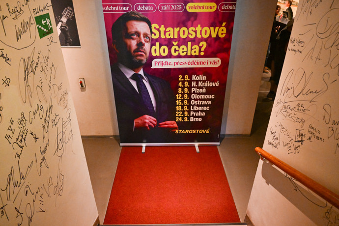 FOTO: Vít Rakušan se chystá na sérii debat. – stránka 15