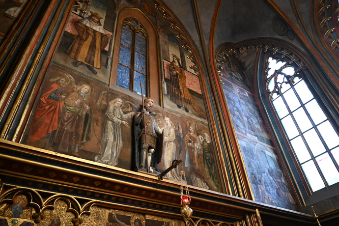 FOTO: Korunovační klenoty jsou odemčeny. – stránka 24