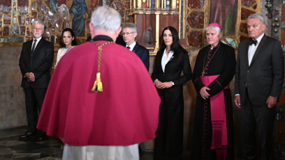 FOTO: Odemykání korunovačních klenotů.