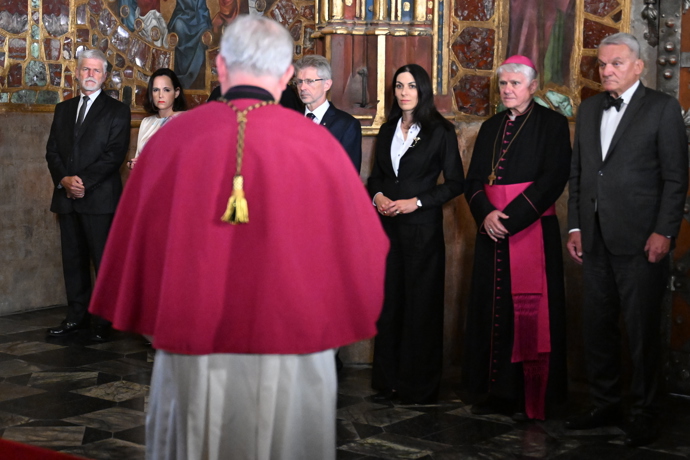 FOTO: Odemykání korunovačních klenotů. – stránka 17