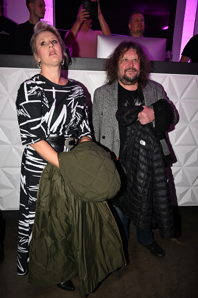 FOTO: Tereza Černochová a Roman Holý na křtu alba Richarda Müllera. – stránka 6