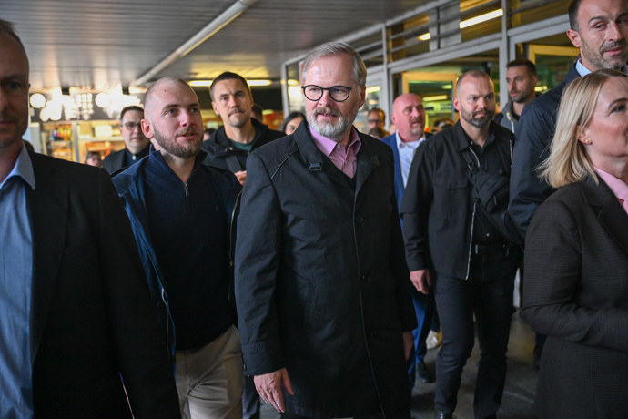 FOTO: Petr Fiala v metru. – stránka 87