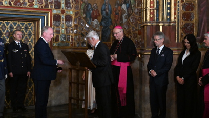 FOTO: Odemykání korunovačních klenotů.