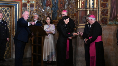 FOTO: Odemykání korunovačních klenotů.