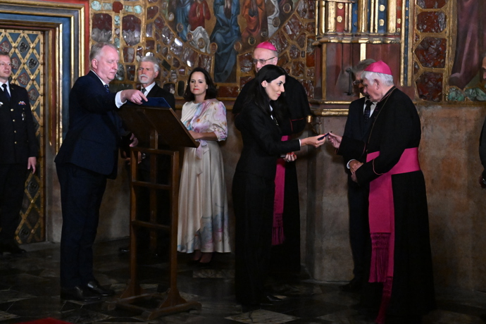 FOTO: Odemykání korunovačních klenotů. – stránka 5