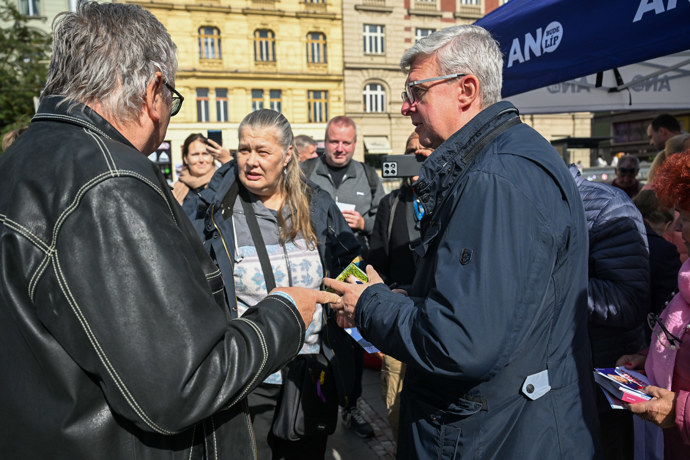 FOTO: Karel Havlíček na Palackého náměstí. – stránka 21