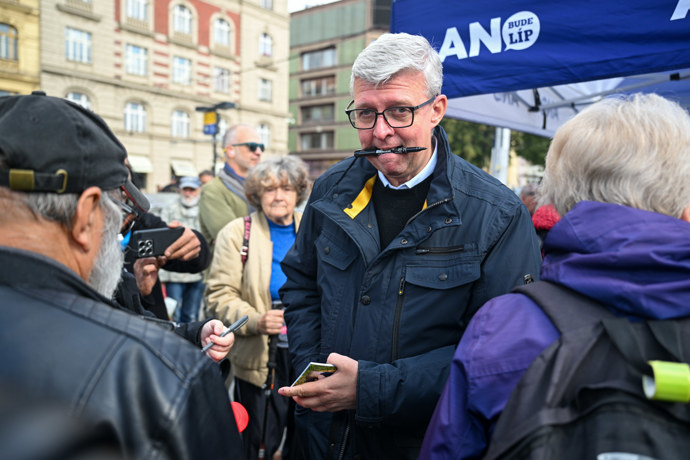 FOTO: Karel Havlíček v čele politické strany. – stránka 20