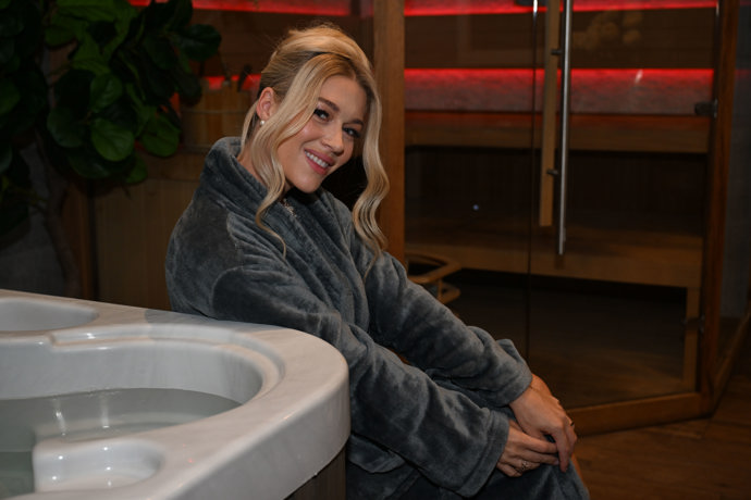 FOTO: Dominika Myslivcová si užívala luxusu. – stránka 63