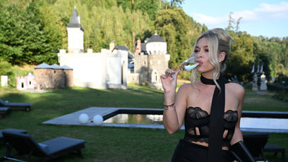 FOTO: Dominika Myslivcová si užívala svou oslavu.