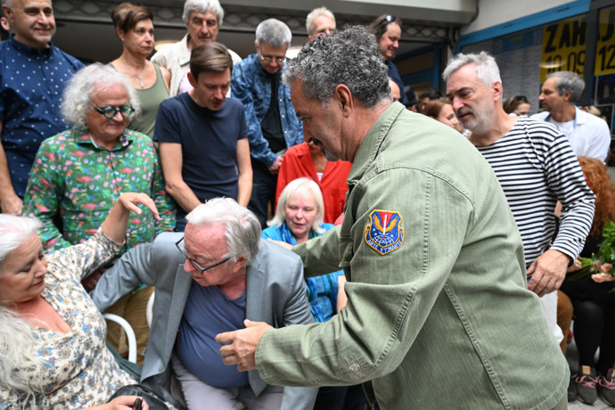 FOTO: Jiří Lábus seděl na špatném místě. – stránka 10