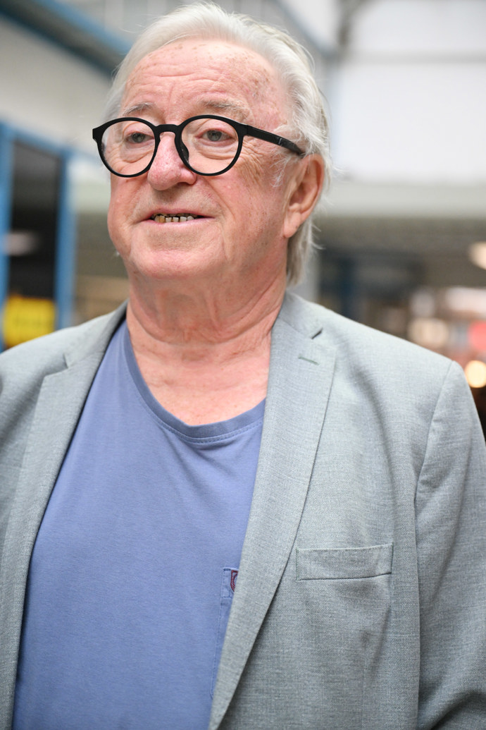 FOTO: Herec Jiří Lábus. – stránka 16