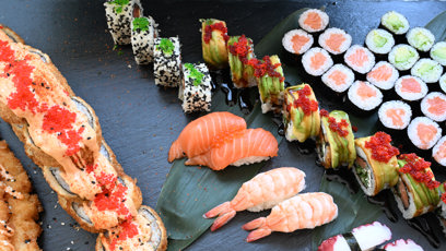 FOTO: Dominika Myslivcová měla na oslavě také sushi.