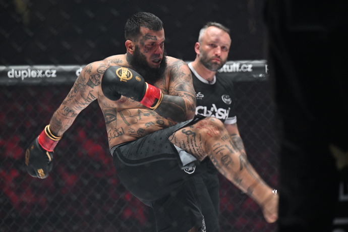 FOTO: Leo Beránek byl za své nesportovní chování diskvalifikován. – stránka 14