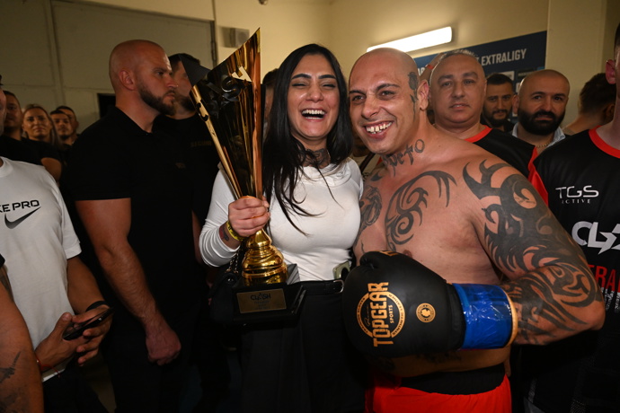 FOTO: Jaroslav Kotlár se svou budoucí nevěstou. – stránka 1