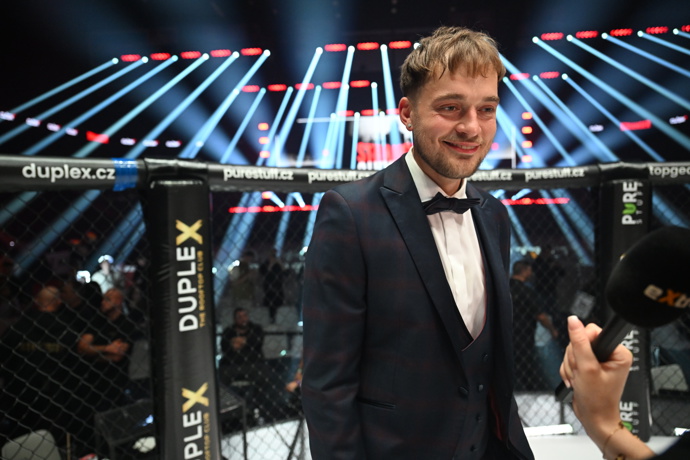FOTO: Vláďa Kadlec po své premiéře v roli moderátora na galavečeru Clash 13. – stránka 6