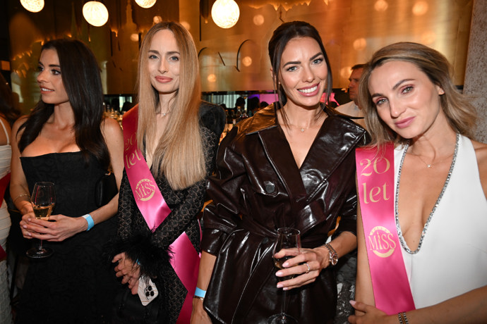 Foto k tématu Česká Miss – stránka 35