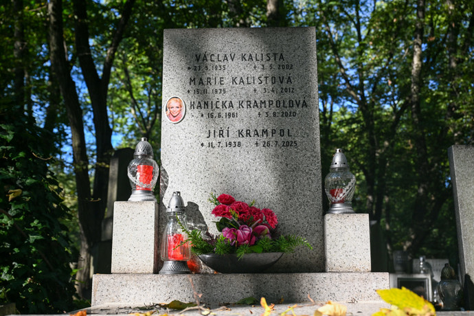 FOTO: Hrob Jiřího Krampola – stránka 44