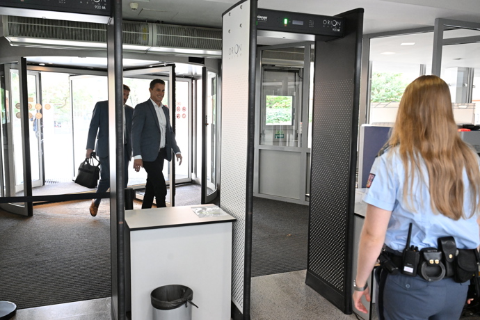 FOTO: Soud Jaromíra Soukupa a Miroslava Dopity. – stránka 31