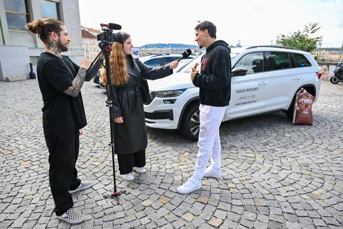 FOTO: Honza Michálek se o Bentleym a Love Islandu rozpovídal naší eXtra.cz redaktorce Elišce Opatrné.