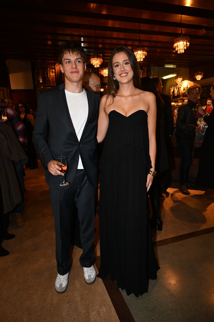 FOTO: Karolína Jirásková s partnerem Kristianem se usmívali na všechny strany. – stránka 10