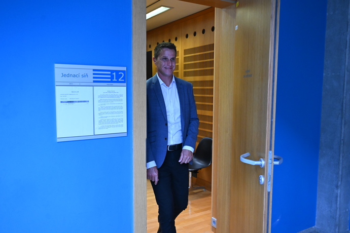 FOTO: Soudní spor Jaromíra Soukupa a Miroslava Dopity. – stránka 10