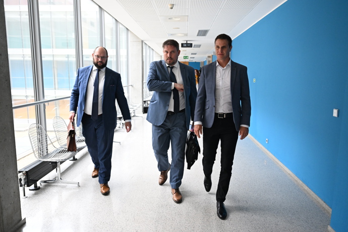 FOTO: Soudní spor Jaromíra Soukupa a Miroslava Dopity. – stránka 5