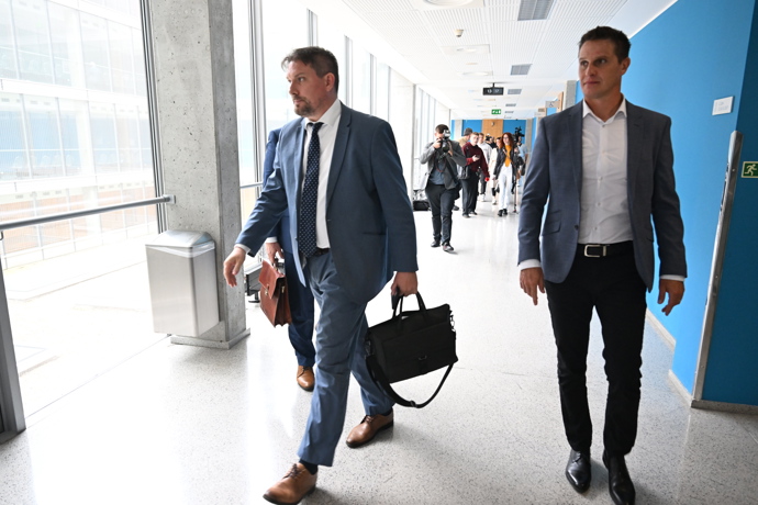 FOTO: Soudní spor Jaromíra Soukupa a Miroslava Dopity. – stránka 4