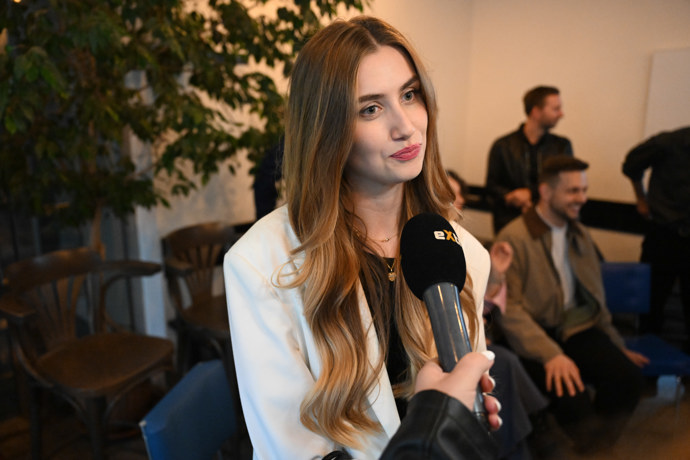 FOTO: Justýna Drábková během rozhovoru pro eXtra.cz. – stránka 1
