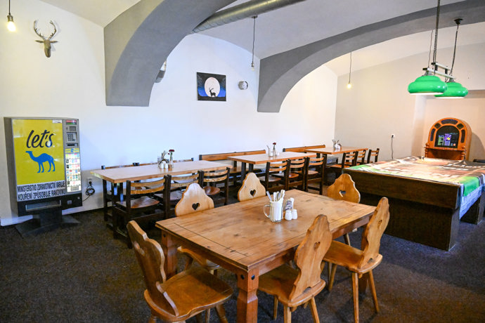 FOTO: Restaurace U Jelena. – stránka 95