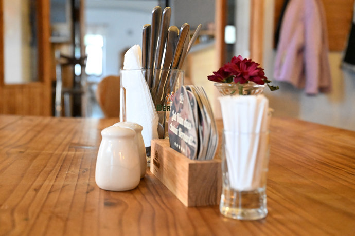 FOTO: Restaurace U Jelena. – stránka 93
