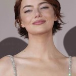 Herečka Emma Stone na filmovém festivalu v Benátkách jen zářila. A středem pozornosti se stal i její svěží krátký sestřih