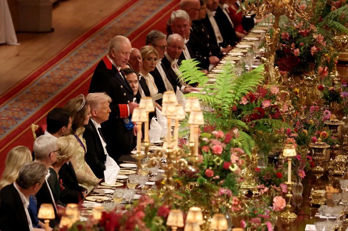 FOTO: Král Karel III. na královském banketu pro Donalda Trumpa.