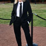 Twiggy byla na londýnském týdnu módy samý úsměv. Modelingová i módní legenda navíc zazářila v trendy outfitu s pánským nádechem